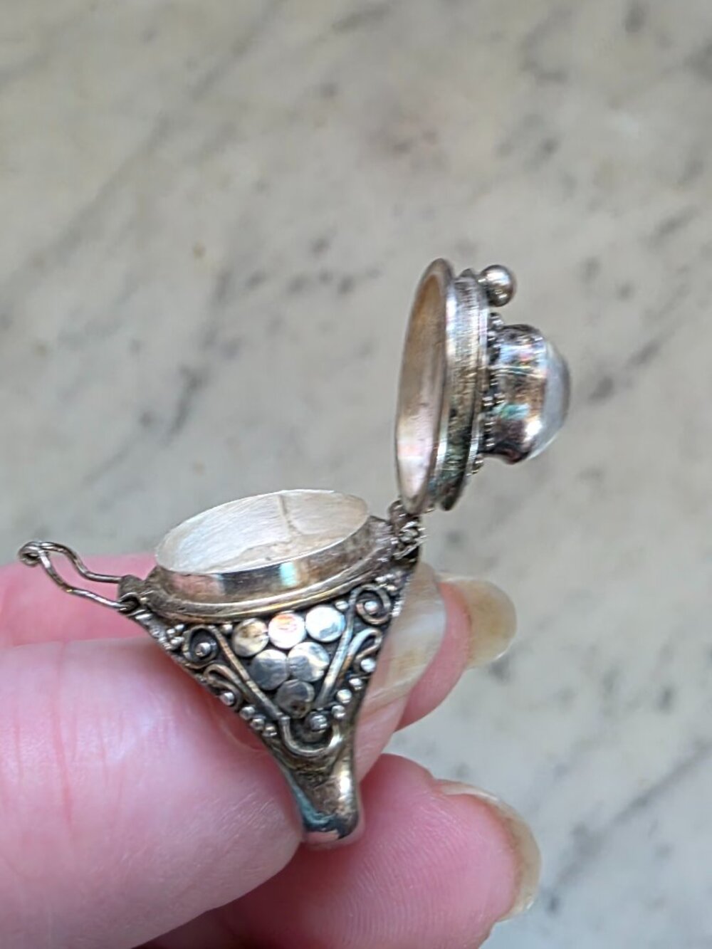 Sterling Silver 925 Moonstone Poison Ring 7.5 Secret Compartment Vintage Style